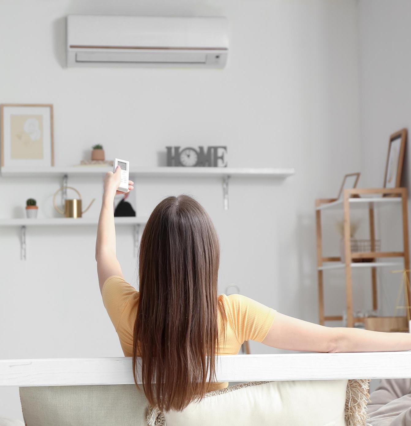 How does a Ductless Air Conditioning System cool a home?